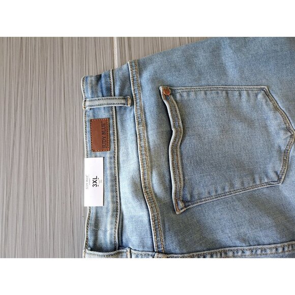 Judy Blue High Waist Light Wash Denim Shorts 3XL Cotton Blend New with Tags - Picture 5 of 8